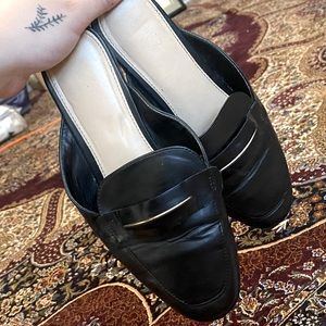 Women’s size 8 black loafer style flats
